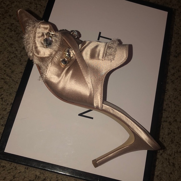 Satin Nine West heels - Picture 2 of 4